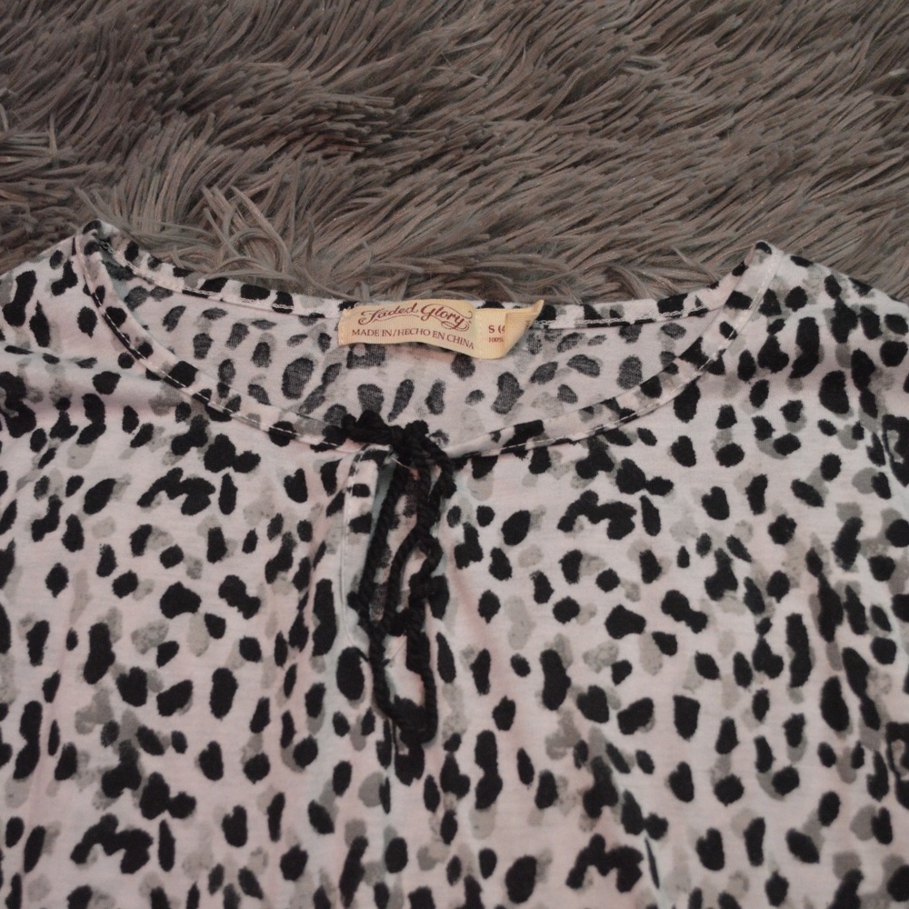 Leopard Print Top - Picture 2 of 3